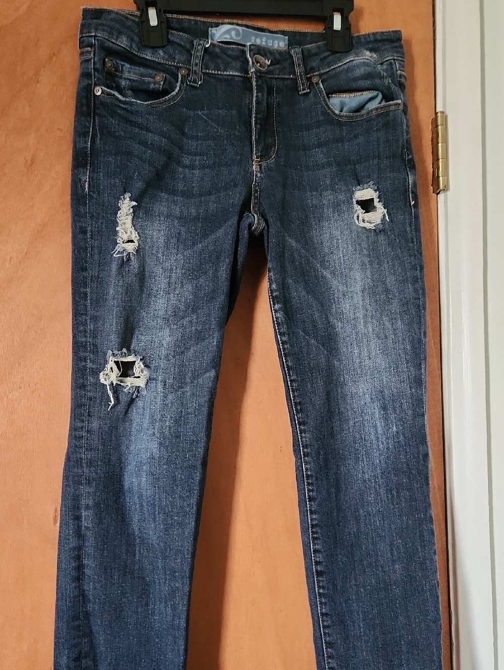 refuge Dark Blue Distressed Cropped  Skinny Jeans Size 5